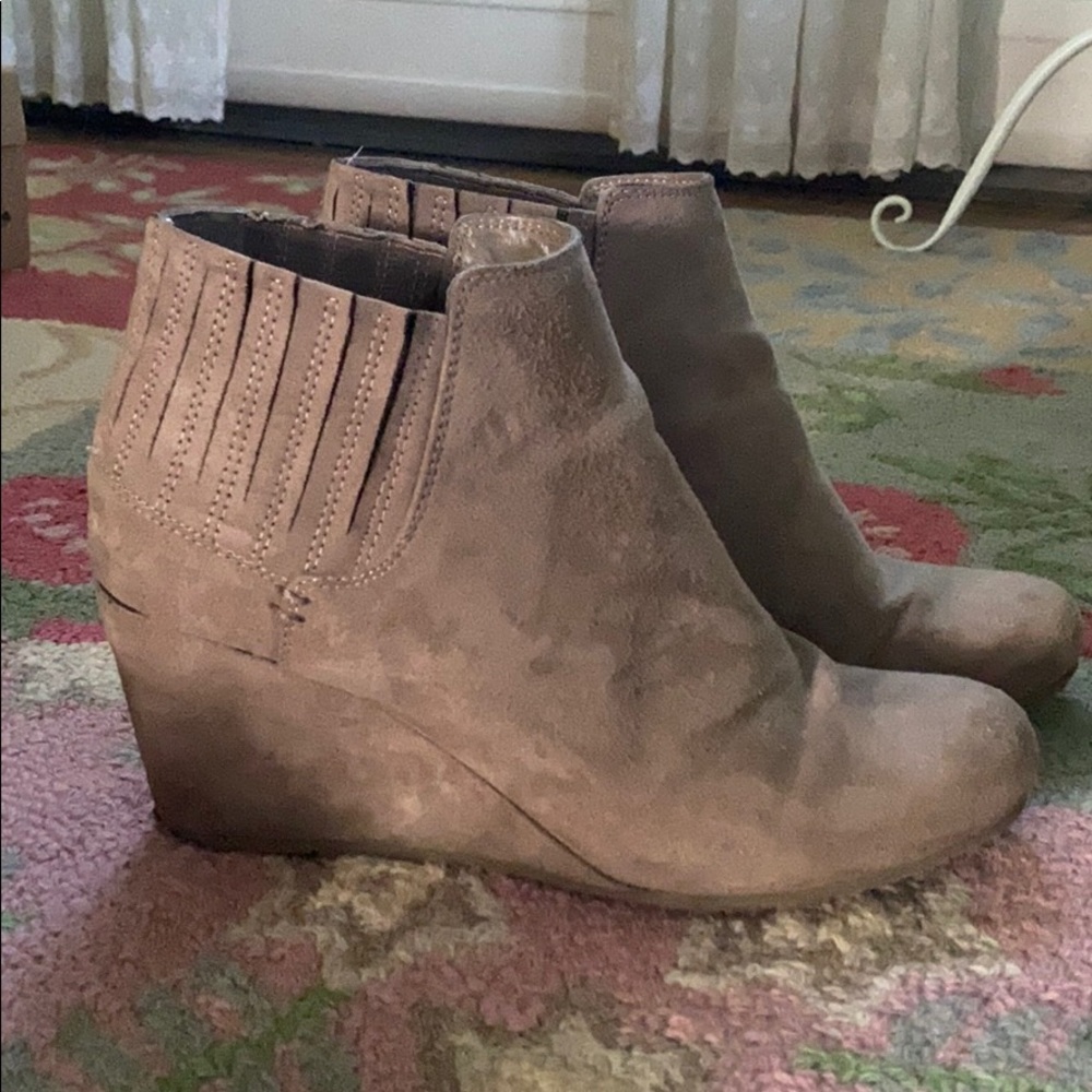 Tan wedged booties